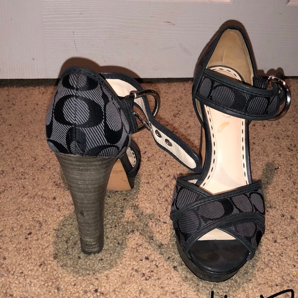 Size 8 black Coach heels - Picture 3 of 3